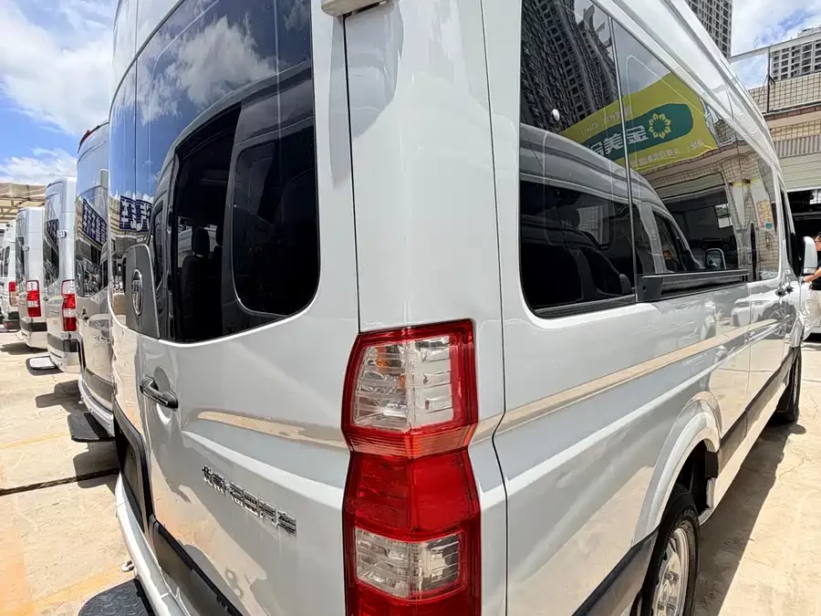 Foton Tuano