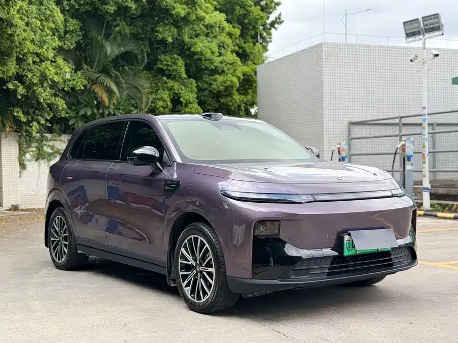 Leapmotor B10