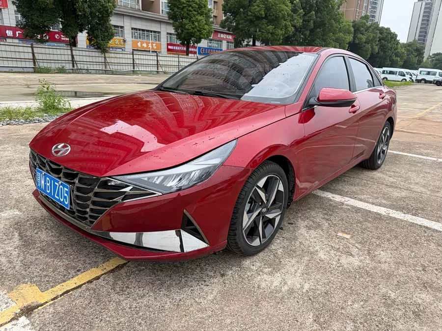 Hyundai Elantra