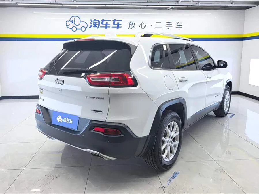 Jeep Cherokee