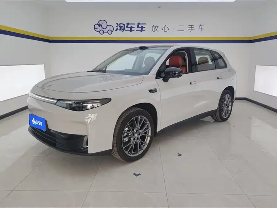 Leapmotor C10