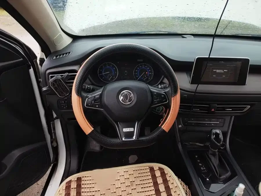 Dongfeng Fengguang S560