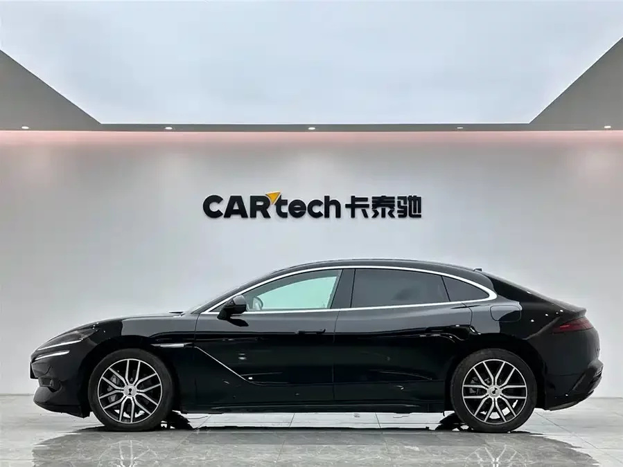 BYD Z9