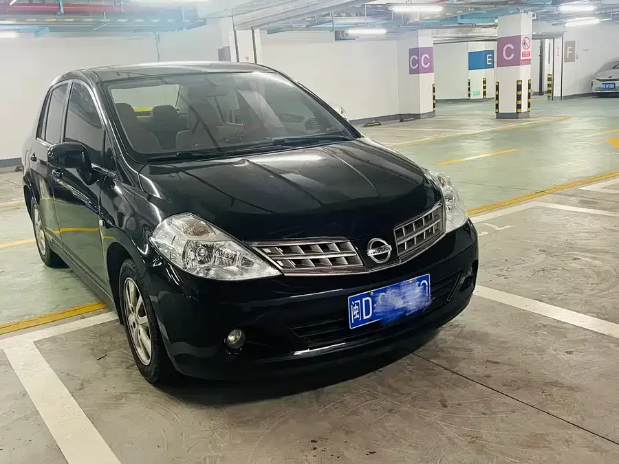 Nissan Tiida