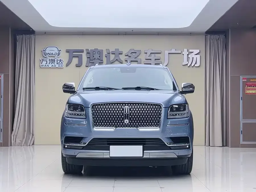 Lincoln Navigator