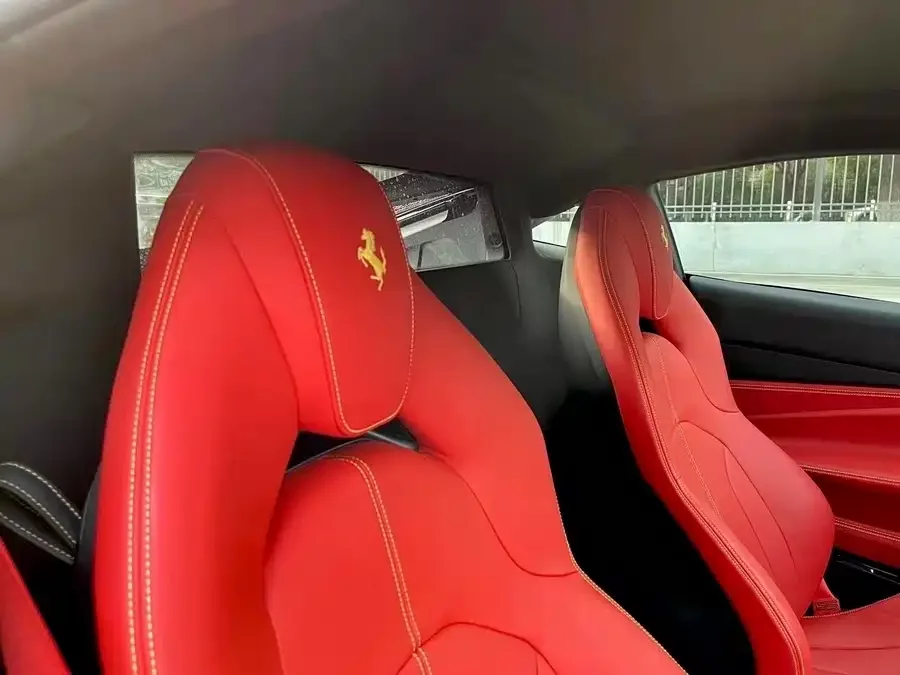 Ferrari F8