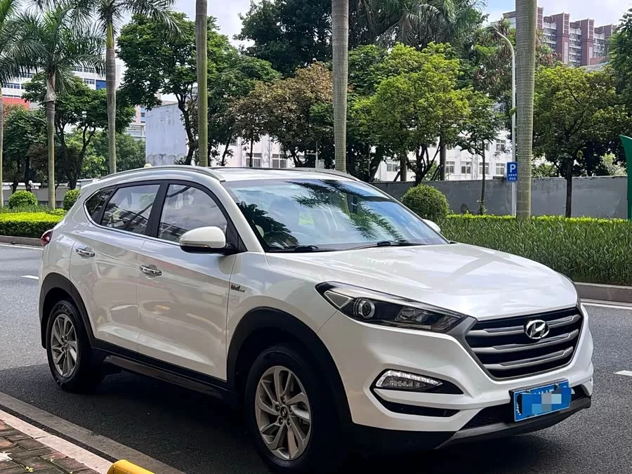 Hyundai Tucson
