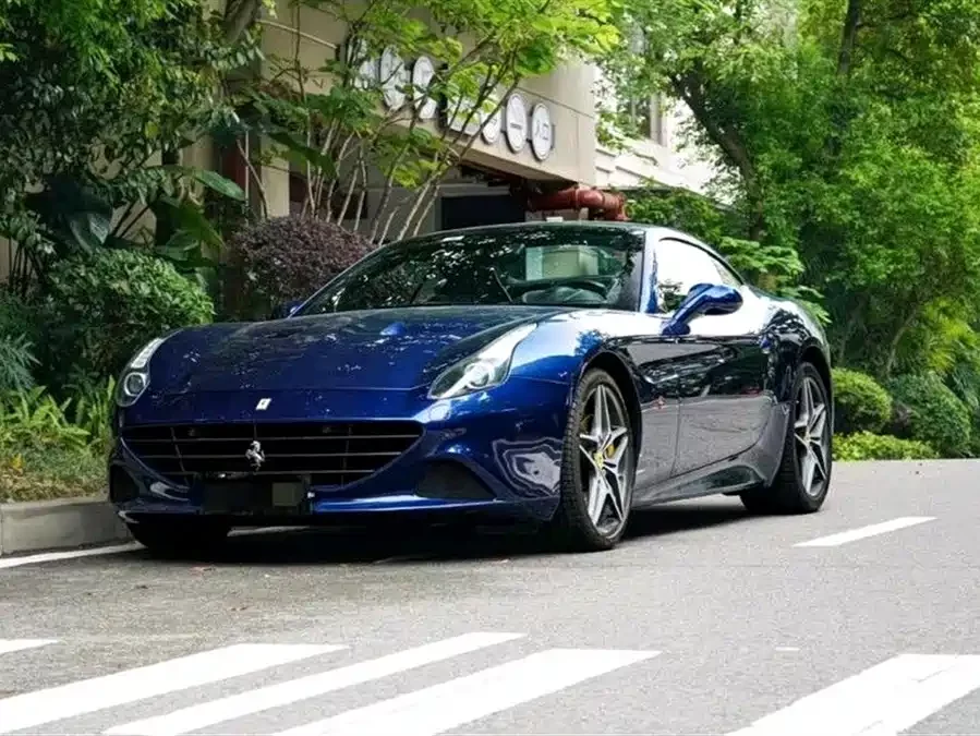 Ferrari California T