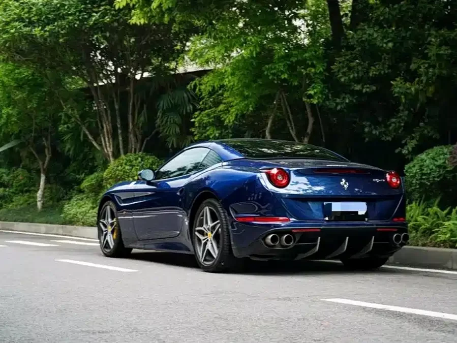 Ferrari California T
