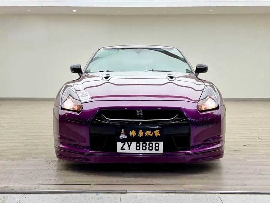 Nissan GT-R
