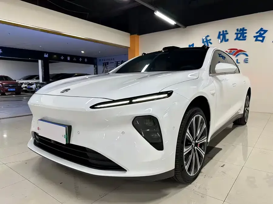 NIO ET7