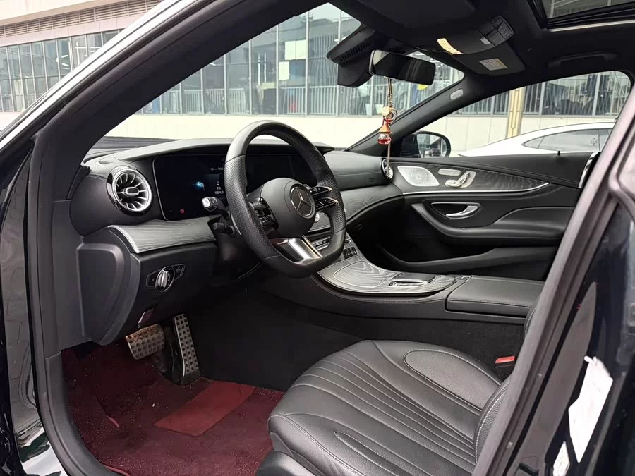 Mercedes Benz CLS