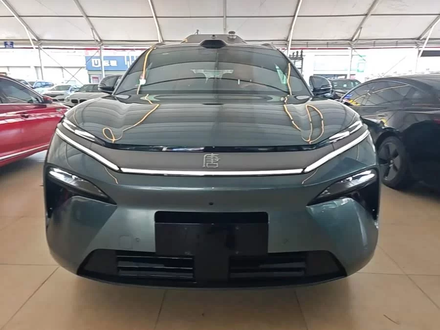 BYD Tang L