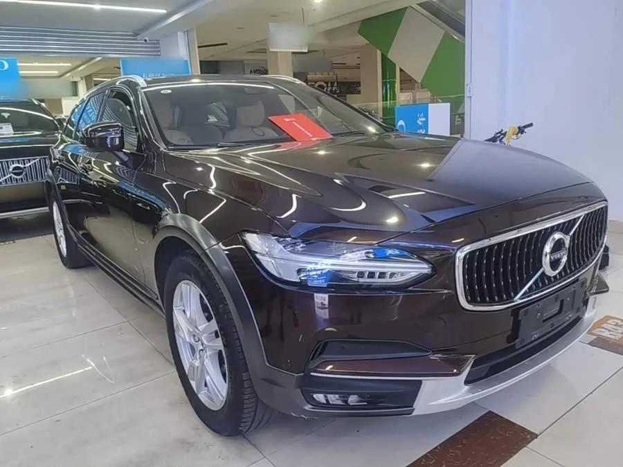 Volvo V90