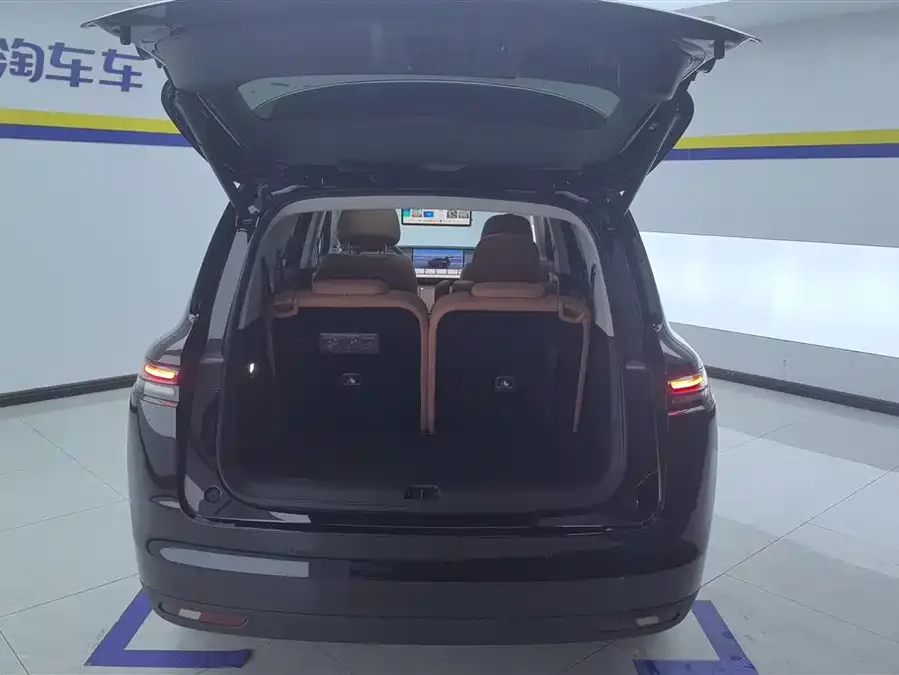 Leapmotor C16