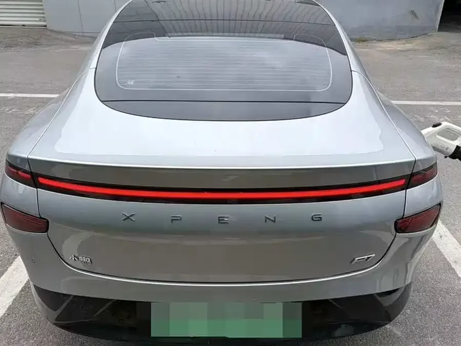 Xpeng P7