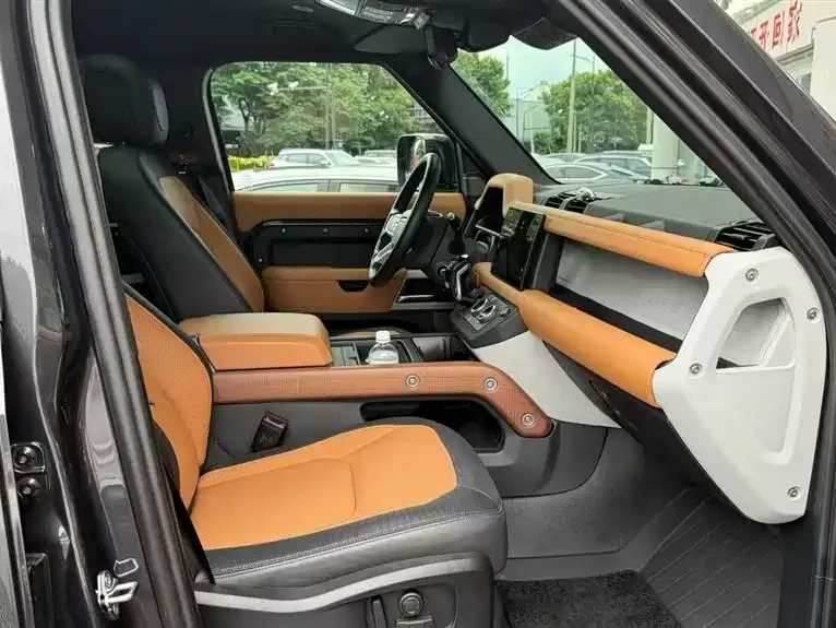 Land Rover guard