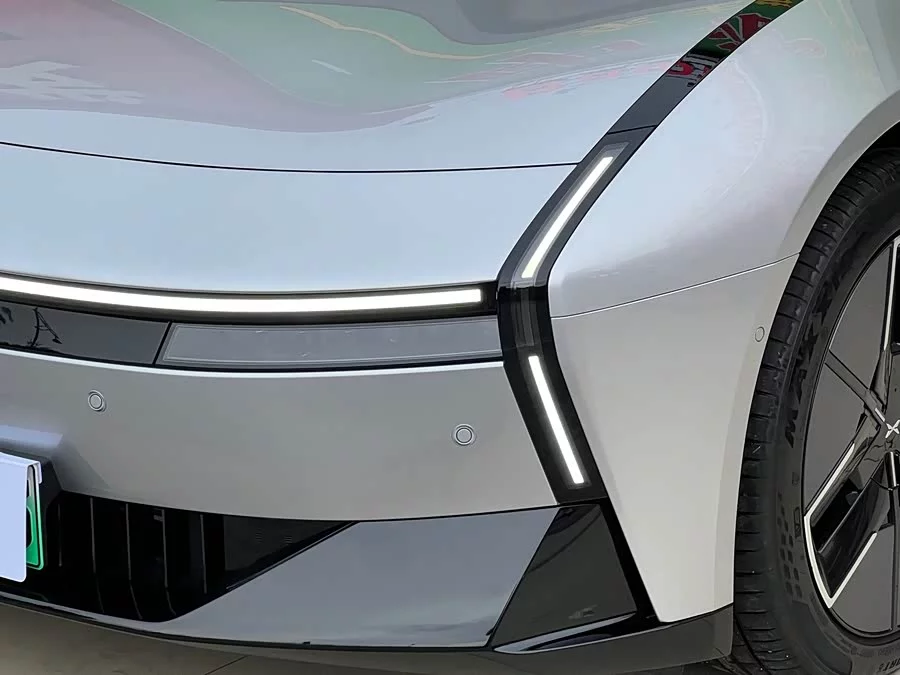 Xpeng P7