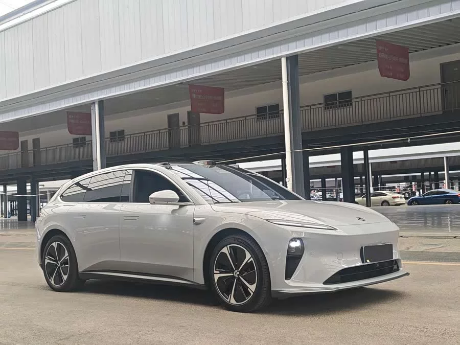 NIO ET5T