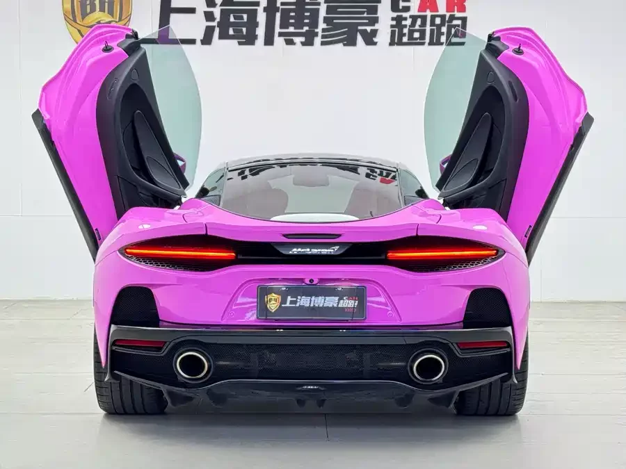 McLaren GT