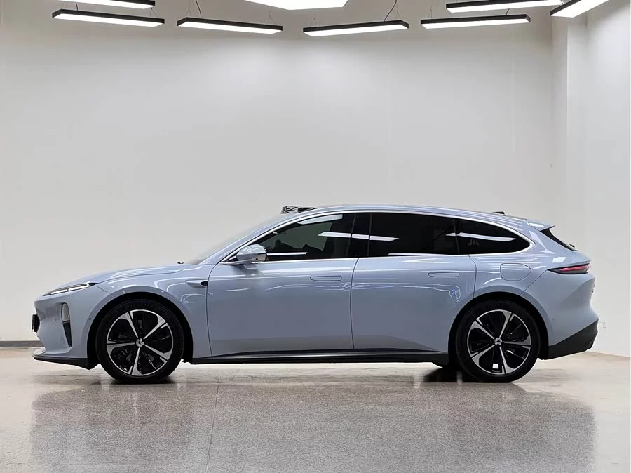 NIO ET5T