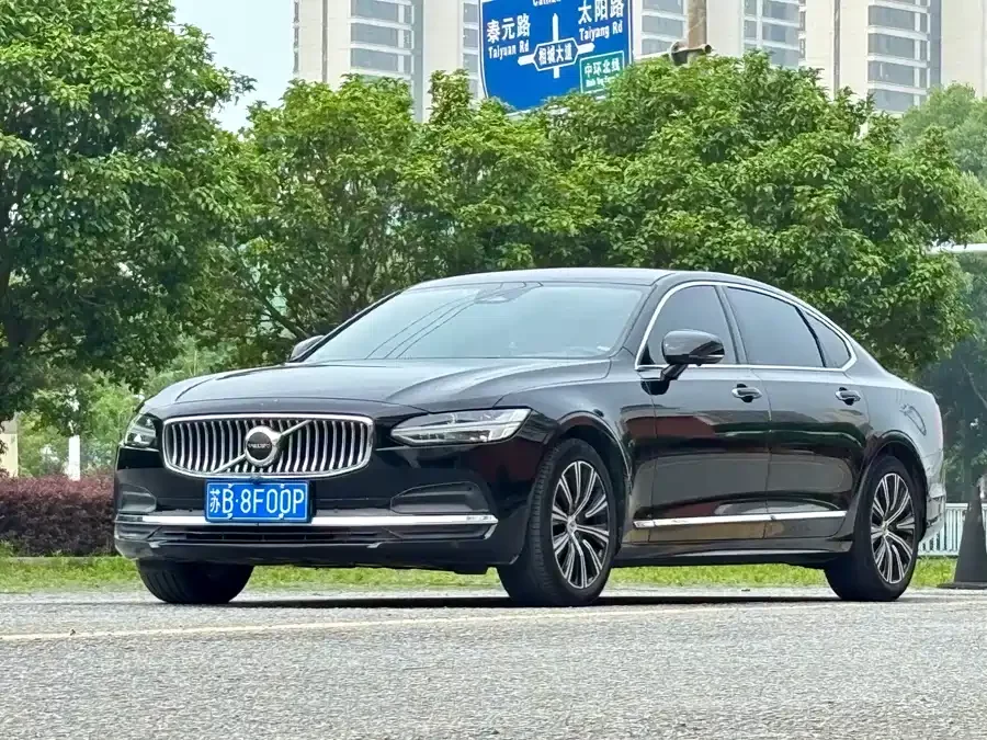 Volvo S90