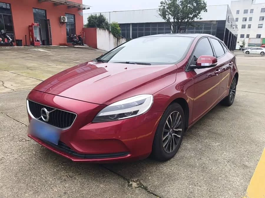 Volvo V40