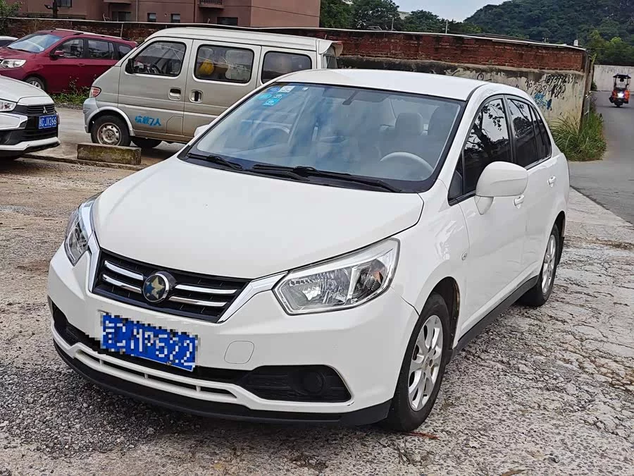 Venucia D50