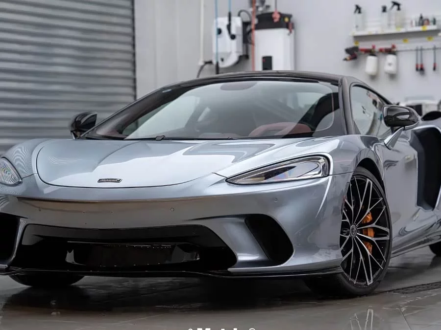 McLaren GT