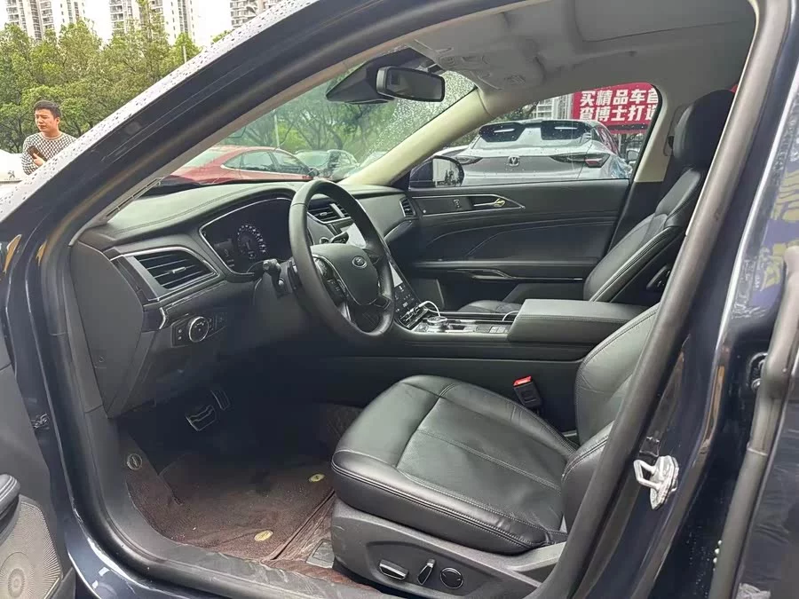 Ford Taurus