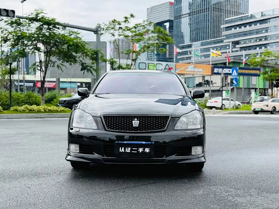 Toyota crown