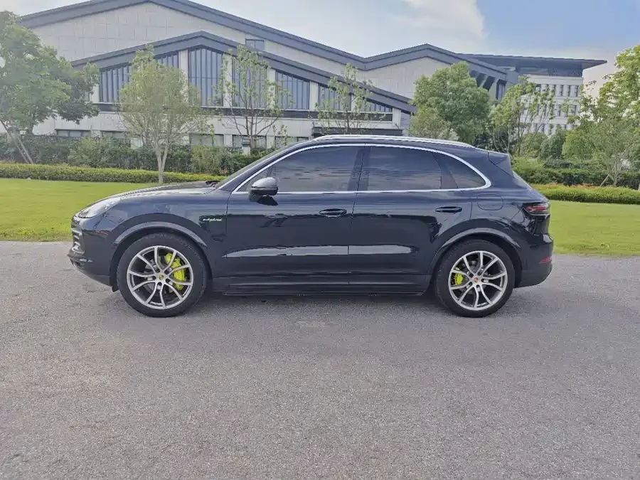 Porsche Cayenne New Energy