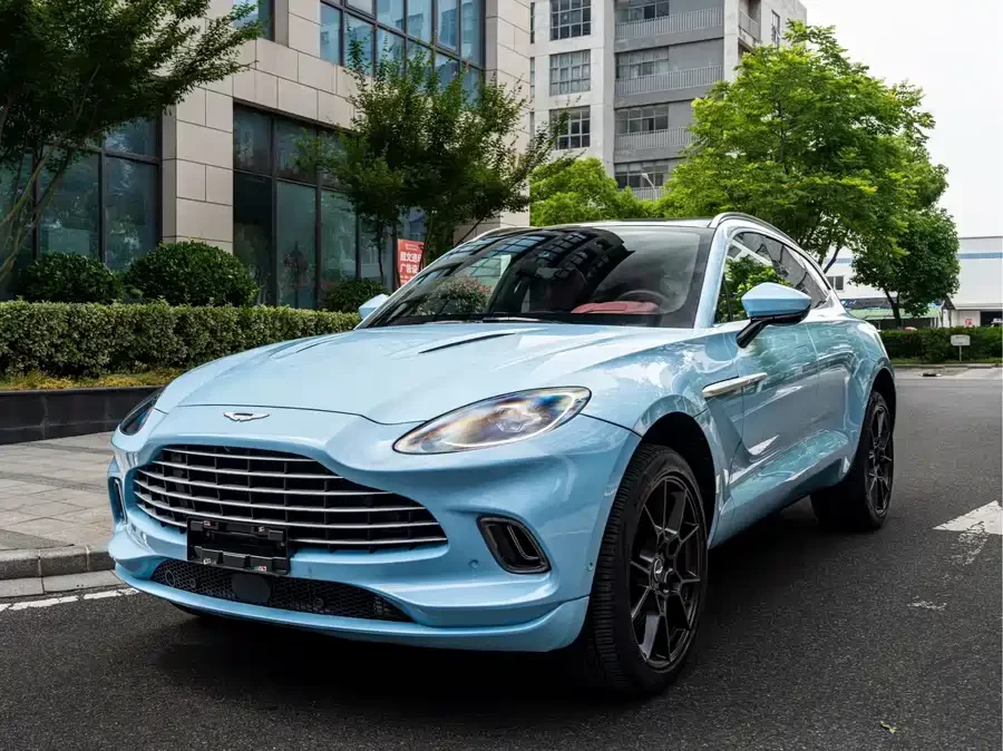 Aston Martin DBX