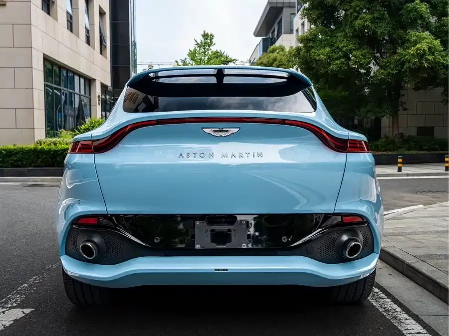 Aston Martin DBX