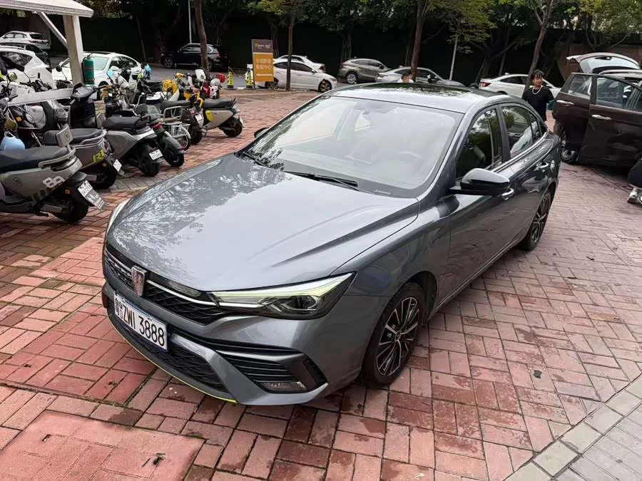 Roewe i5