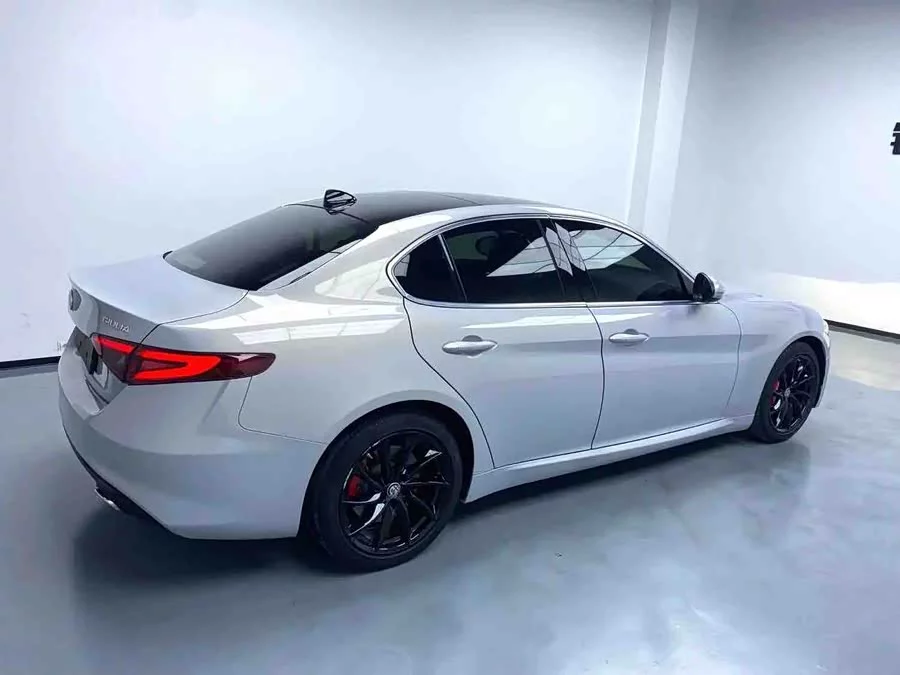 Alfa Romeo Giulia