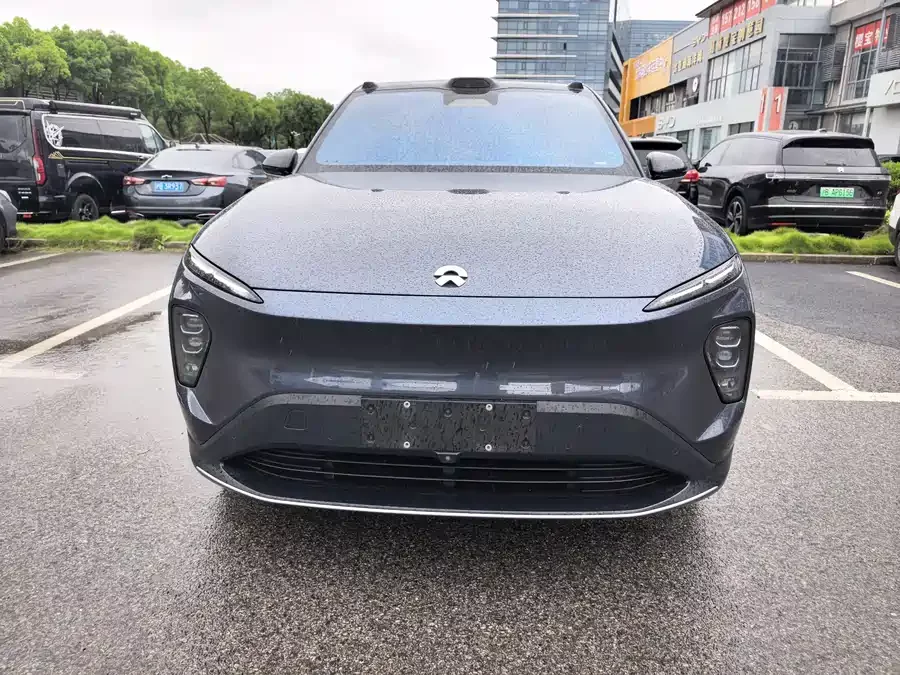 NIO EC7