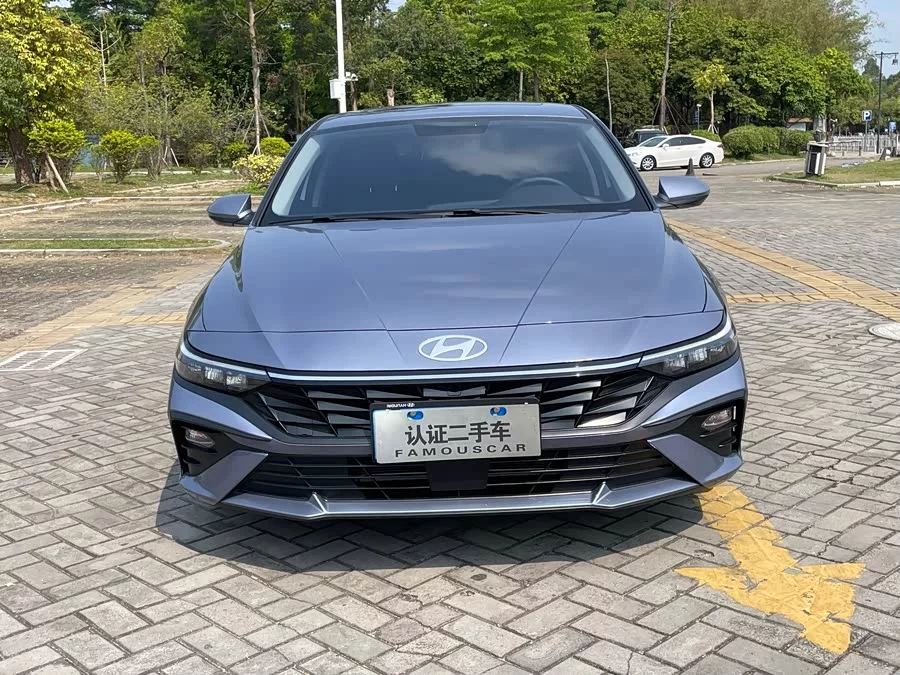 Hyundai Elantra