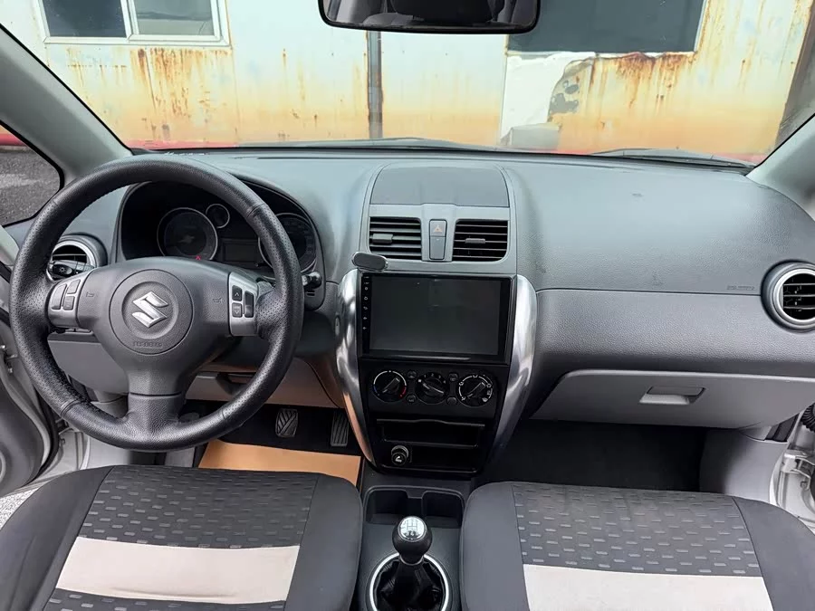 Suzuki SX4