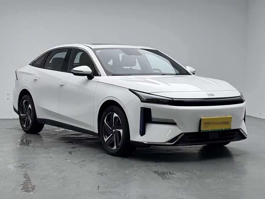 Geely Galaxy L6