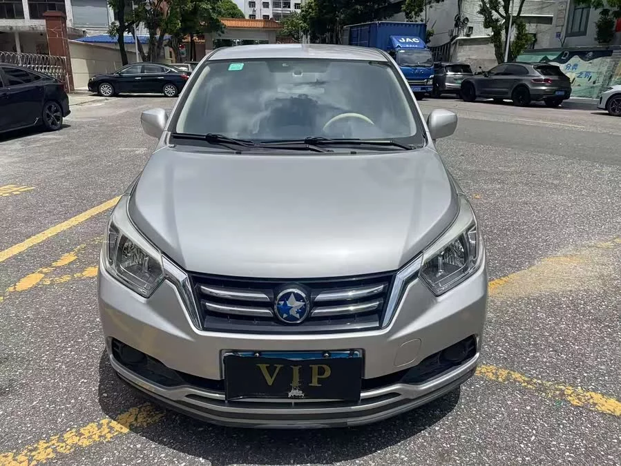Venucia D50