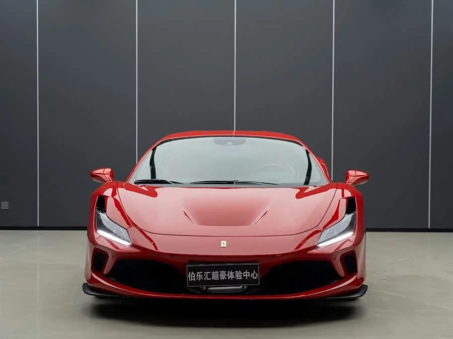 Ferrari F8
