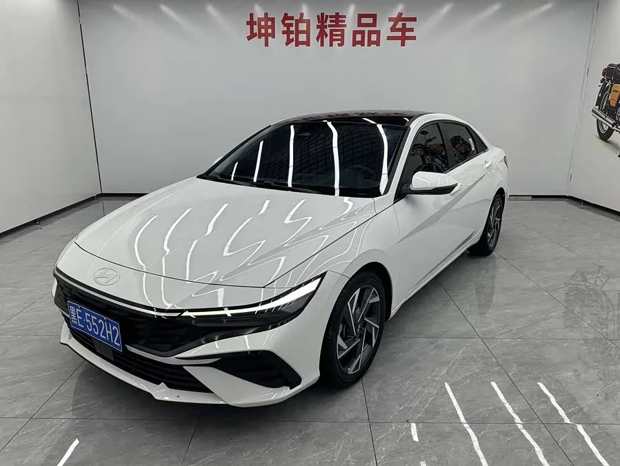 Hyundai Elantra