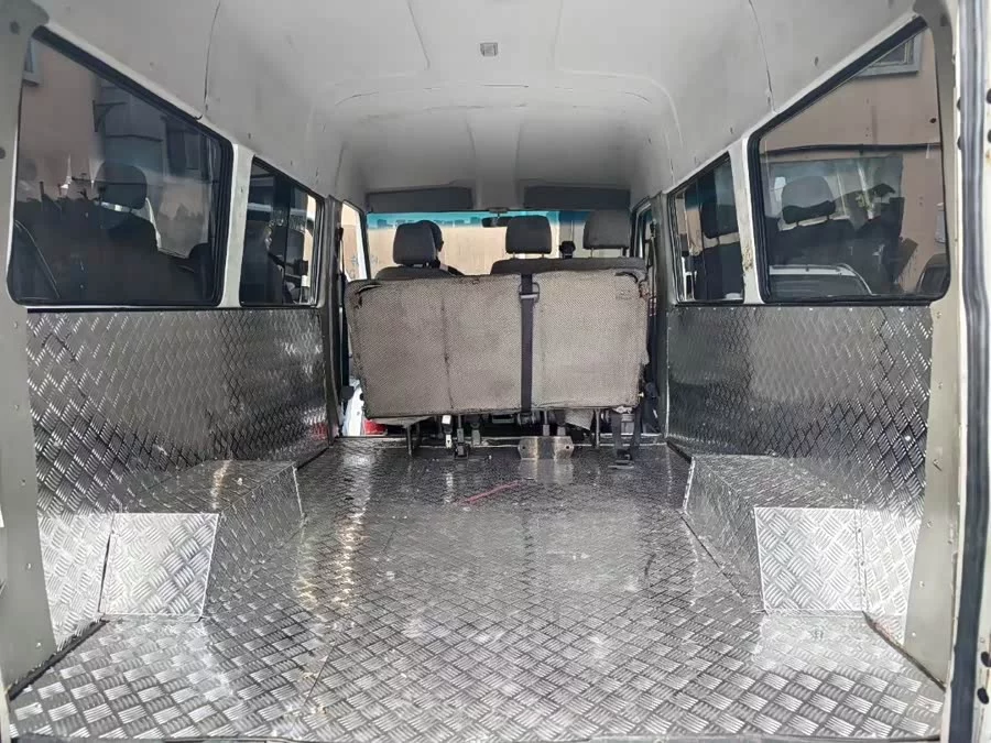 Iveco proud