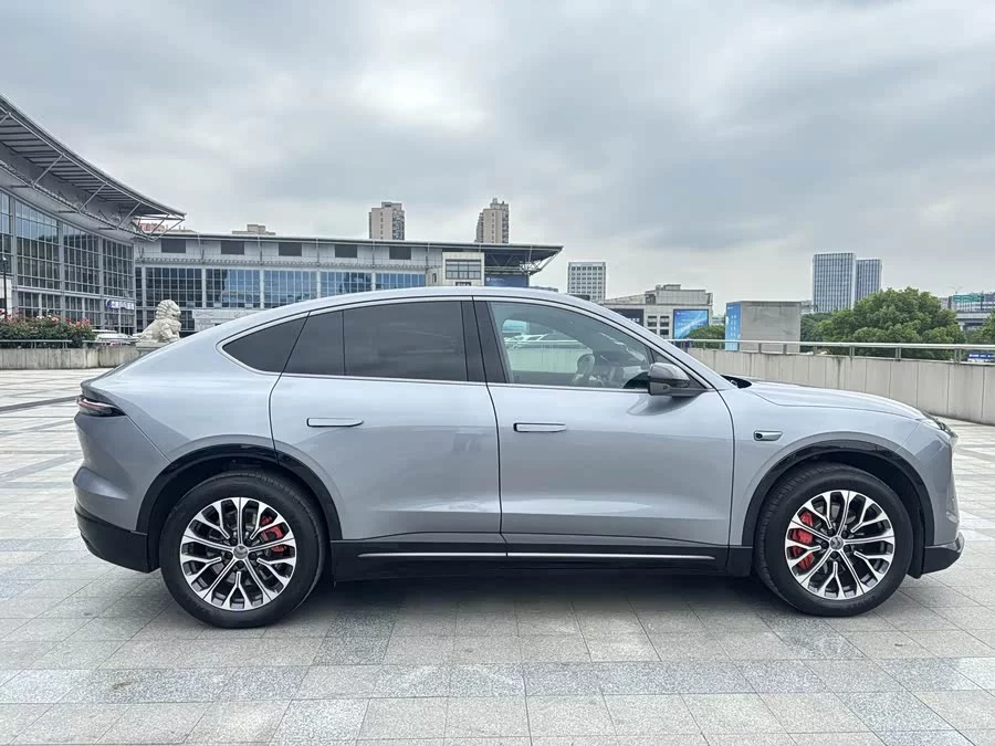 NIO EC6