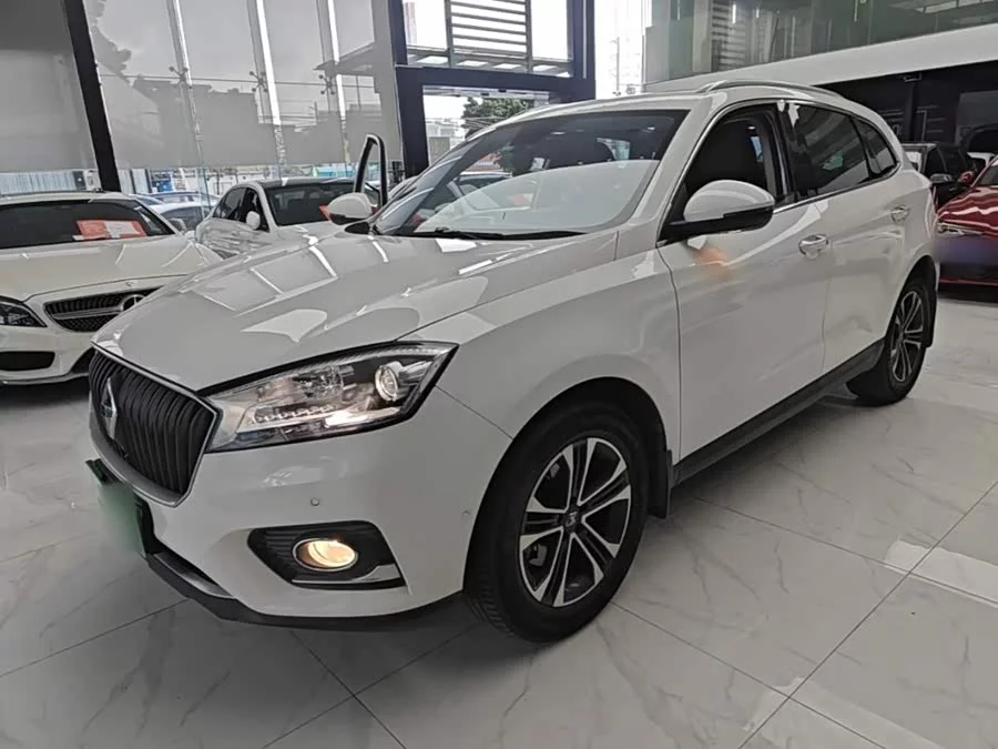 Borgward BX7