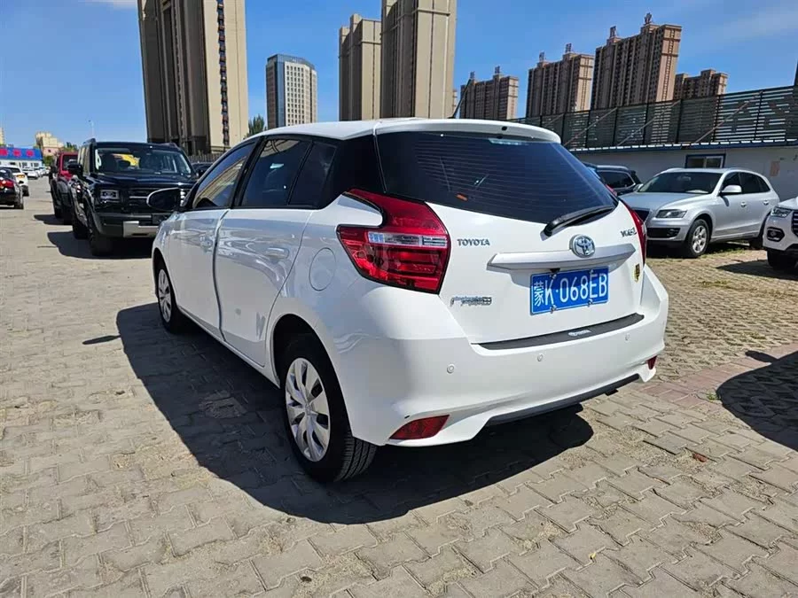 Toyota YARiS L