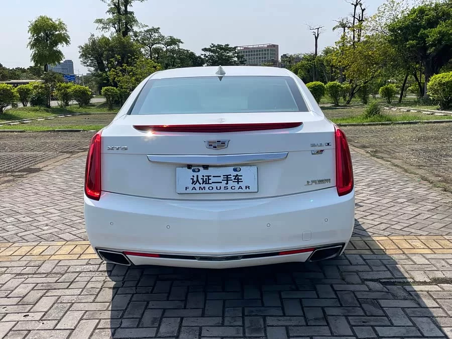 Cadillac XTS