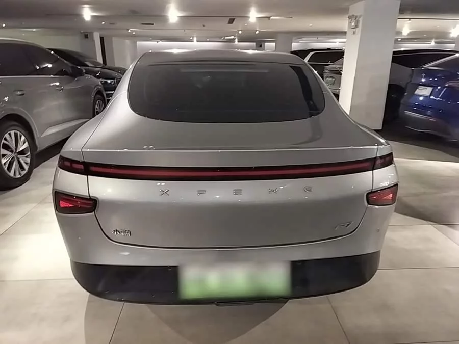 Xpeng P7
