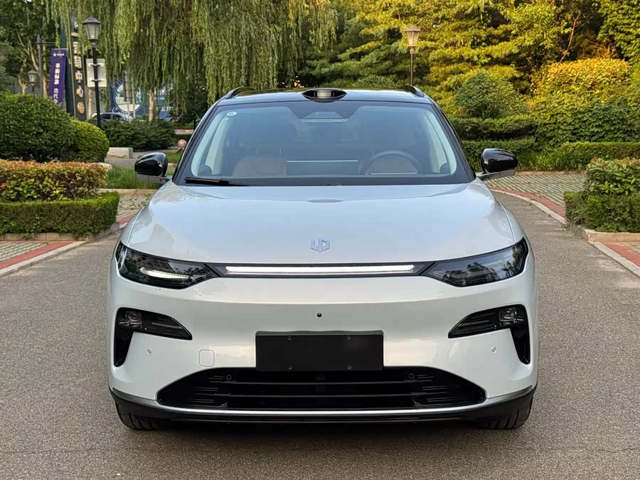 Leapmotor C11
